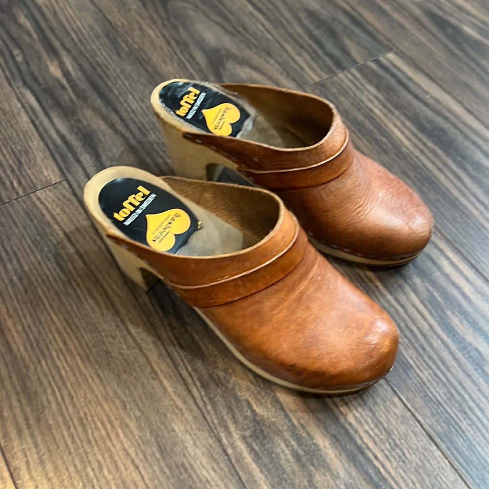 Swedish Hasbeens Classic Clogs
